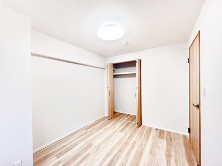 �Q���@�N���[�[�b�g�t���̂������ŏ[�������v���C�x�[�g���Ԃ��߂����܂��B