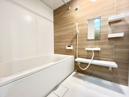 �����@����̔�������Ă���閾�邢�������̂���o�X���[��  