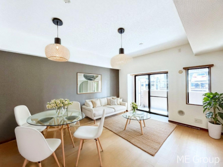 ���r���O�@�������������͋C�̂k�c�j�͉Ƒ��݂�Ȃ̉��K��ԁ@���Ƌ��CG�ł�