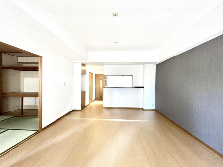 ���r���O�@�Ƒ��ꏏ�ɂ��H�����y���݂����Ȃ�L�X���r���O�_�C�j���O