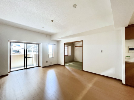 ���̑����ρ@�Ƒ������R�ƏW�܂�e���̃X�y�[�X�ɂȂ肻��  