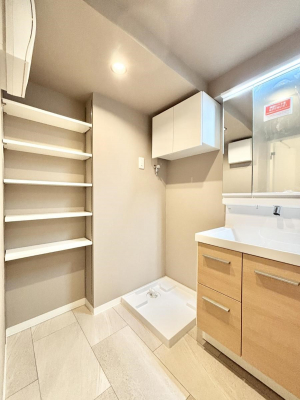 ʑEʏ@Ƃ̐ʃXy[XŒ̐gxxX[Y