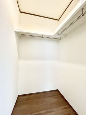 ̑@A`Walk-in Closet`@̗mĂVɂȂɂEH[NCN[[bgBmȊOɂAigȂƓdX[cP[XAXgbNiȂǉłЕtԂłB