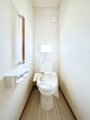 gC@`Toilet`@YEXbLEKȃEHVbgtgCł낰ԂłB1A2KɃgCXy[XǏ薾邭AKԂƂȂĂ܂gꏊ炱̔złI