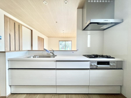 Lb`@`Kitchen`@LĎg₷Lb`ȂƑłɗAЕtԂȂłႢ܂[Ղ肠̂ŁAƐȈۂۂĂ܂B