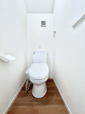 gC@S`Toilet`@̂鐅gC̓EHVbgtłgC͖g킴𓾂Ȃ́BۂłˁBgC2̂Œ̍Gɕ֗łI
