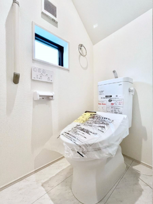 �g�C���@�����`Toilet�`�@�Y��E�X�b�L���E���K�ȃE�H�V�����b�g�t�g�C���ł��낰���Ԃł��B�g�C���͖����g�킴��𓾂Ȃ����́B����������ۂ������ł��ˁB�g�C����2��������̂Œ��̍��G���ɕ֗��ł��I