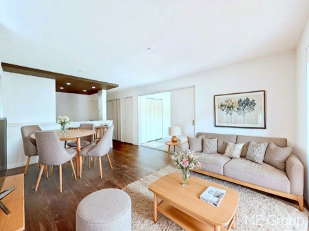 ���r���O�@�����`Living�`�@�O���̗��Ȃ��V���v���ł�������LDK�B�傫�ȑ�������������������ނ̂Ŏ��������邭�A�Ƒ��̌e���̏�Ƃ��ăs�b�^���ł��B�J�����Ɠ�������̗ǂ��𐥔񂲗����������I�@���Ƌ��CG�ł�