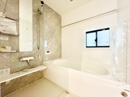 �����@����̔�������Ă���閾�邢�������̂���o�X���[��