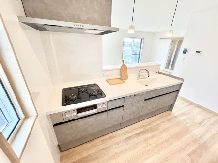 �L�b�`���@�����`Kitchen�`  ���r���O�����n����J�E���^�[�L�b�`���B  ���������Ȃ���Ƒ��ƃR�~���j�P�[�V�������Ƃ�邾���łȂ��A�傫�ȊJ���������邱�Ƃ��ł��܂��B  ���q�l�̐����������邱�Ƃ��ł��܂��ˁI