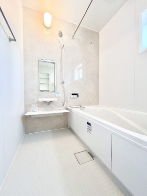 �����@����̔�����₷��؂ȃo�X�^�C���B�������Ƃ����C���y����Ŕ����Ƃ肽���ł��ˁI  