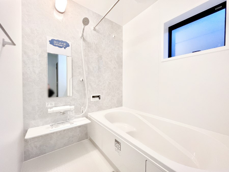 �����@����̔�������Ă���閾�邢�������̂���o�X���[��