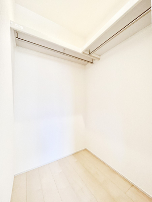 ���̑��@�ߗނ��n���K�[�Ɋ|�����܂܎��[�ł���WIC�B�ߗނ̐������ڂ����₷���ĕ֗��ł��I