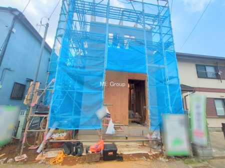 nOώʐ^@`Exterior`  ՐÂȏZnŎqĉƑɃsb^B̂UKȗ΂Ɍb܂ꂽGAŁARɕ܂ꂽ₩ȕ炵邽߂́AƂ肠ZĂ܂B