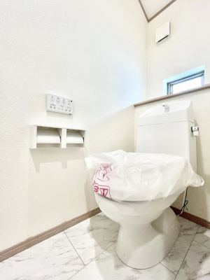 gC@B`Toilet`@YEXbLEKȃEHVbgtgCł낰ԂłBgC͖g킴𓾂Ȃ́BۂłˁBgC2̂Œ̍Gɕ֗łI