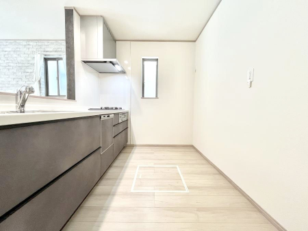 Lb`@B`Kitchen`@R鑋̂Lb`gꏊ炱Agl܂BƂLb`R[i[͎LȎdオƂȂĂ܂B