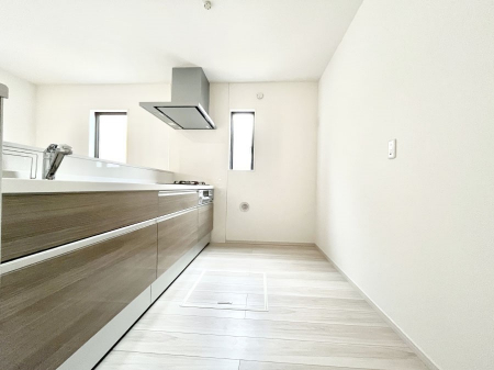 �L�b�`���@�����`Kitchen�`�@�u���������͉�����낤�v����ȃL�b�`���Ȃ�v�������藿�����ł����Ⴂ�܂��B�L�b�`������̓��r���O����]�ł��܂��B�Ƒ����Ȃ��邨�Ƃ������ɂ������܂��B