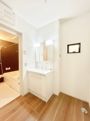 ̑@`Dressing Room`@ÂȂ肪Ȑʏƍ̌ƊC\Ȃ̂ŋC悭g܂BOʋ^Cv̐ʑ͋[ŎU炩肪ȐʏXbL