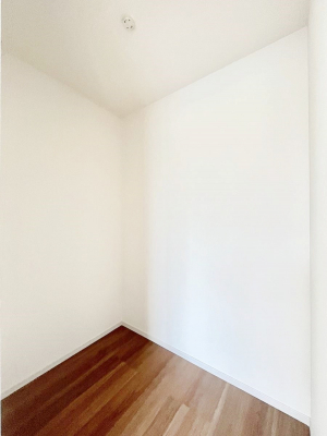 ̑@`Walk-in Closet`@KvȂ̂R[fBl[gꗗĊmFłAgxx⏀ZԂōςރEH[NCN[[bgݒu܂BƂ̒Ƃ֗Ȏ[Xy[XłB