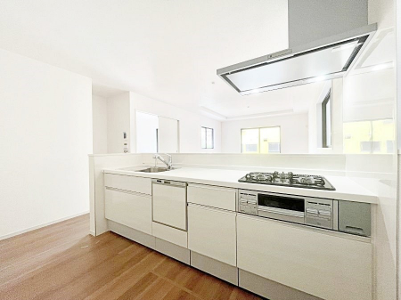 Lb`@`Kitchen`  rOnJE^[Lb`B  ȂƑƃR~jP[VƂ邾łȂA傫ȊJ邱Ƃł܂B  ql̐邱Ƃł܂ˁI