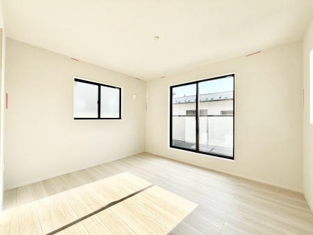 ���̑����ρ@�������P�������`Bed Room�`  �u��������������l�v�Ƃ��v�w�ł�����肭�낰��Q���B�����̉Ǝ��₨�d���ɔ�ꂽ���̓t�J�t�J�̃x�b�g�Ŗ�����Ă��������B�e���r��{�I�������Ă����K�ȍL����������