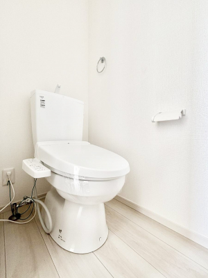 �g�C���@�������P�������`Toilet�`�@�Y��E�X�b�L���E���K�ȃE�H�V�����b�g�t�g�C���ł��낰���Ԃł��B�̌������薾�邭�A���K��ԂƂȂ��Ă���܂��������g���ꏊ�����炱���̔z���ł��I