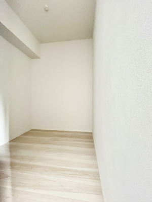 ���̑��@�����`Walk-in Closet�`�@�K�v�Ȃ��̂�R�[�f�B�l�[�g���ꗗ���Ċm�F�ł��A�g�x�x�⏀�����Z���ԂōςރE�H�[�N�C���N���[�[�b�g��ݒu���܂����B�Ƃ̒�����������Ƃ�����֗��Ȏ��[�X�y�[�X�ł��B