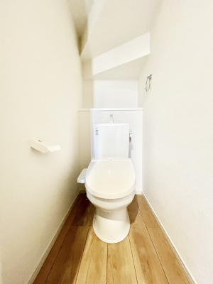 �g�C���@�����`Toilet�`�@�Y��E�X�b�L���E���K�ȃE�H�V�����b�g�t�g�C���ł��낰���Ԃł��B�g�C���͖����g�킴��𓾂Ȃ����́B����������ۂ������ł��ˁB�g�C����2��������̂Œ��̍��G���ɕ֗��ł��I