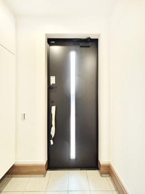 ���ց@������1�������`Entrance�`�@�Ƃ̒��ł��q�l���}����ŏ��̏ꏊ�ł��錺�ւ́A�Ƃ̈�ۂ��̂��̂ł��I�L�x�Ȍ��֎��[�ŁA����Y��ɕۂ��Ƃ��o���܂��􌺊ւɂ͂����Ղ���[�̉��ʔ��������I