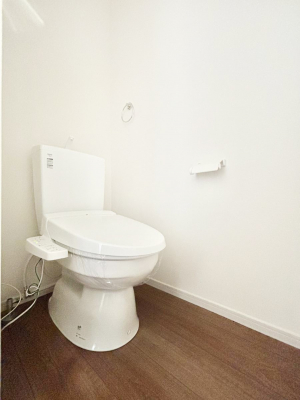 �g�C���@������1�������`Toilet�`�@�Y��E�X�b�L���E���K�ȃE�H�V�����b�g�t�g�C���ł��낰���Ԃł��B�̌������薾�邭�A���K��ԂƂȂ��Ă���܂��������g���ꏊ�����炱���̔z���ł��I