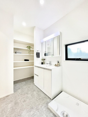 ʑEʏ@`Dressing Room`@ÂȂ肪Ȑʏƍ̌ƊC\Ȃ̂ŋC悭g܂BOʋ^Cv̐ʑ͋[ŎU炩肪ȐʏXbL