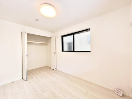 Q@`Bed Room`@؂̉肪₳t[O͈炬炷vCx[gԁB߂̃t[Oł̂ŁAǎƂ}b`AXɍLĂʂB