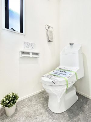 gC@`Toilet`@YEXbLEKȃEHVbgtgCł낰ԂłB1A2KɃgCXy[XǏ薾邭AKԂƂȂĂ܂gꏊ炱̔złI