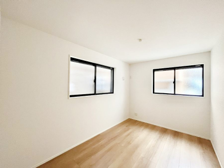 ̑@`Bed Room`@؂̉肪₳t[O͈炬炷vCx[gԁB߂̃t[Oł̂ŁAǎƂ}b`AXɍLĂʂB