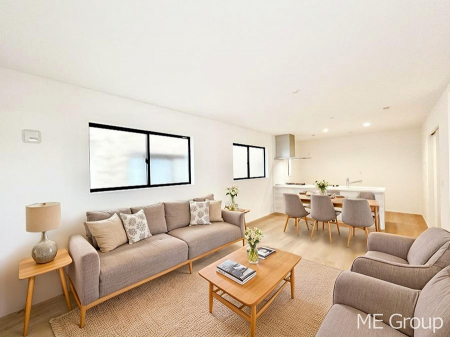 rO@`Living`@̂QKrO̓vCx[gAĕ点܂BƂ肠炵ƐSn悢ZaґȎԂƑ݂Ȃł߂B@ƋCGł