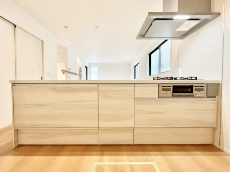 Lb`@`Kitchen`@LĎg₷Lb`ȂƑłɗAЕtԂȂłႢ܂[Ղ肠̂ŁAƐȈۂۂĂ܂B