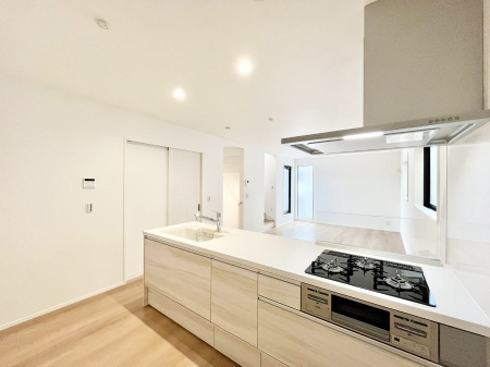 Lb`@`Kitchen`  rOnJE^[Lb`B  ȂƑƃR~jP[VƂ邾łȂA傫ȊJ邱Ƃł܂B  ql̐邱Ƃł܂ˁI