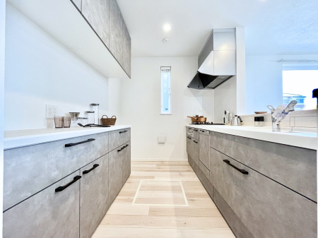 Lb`@104`Kitchen`@LĎg₷Lb`ȂƑłɗAЕtԂȂłႢ܂[Ղ肠̂ŁAƐȈۂۂĂ܂B