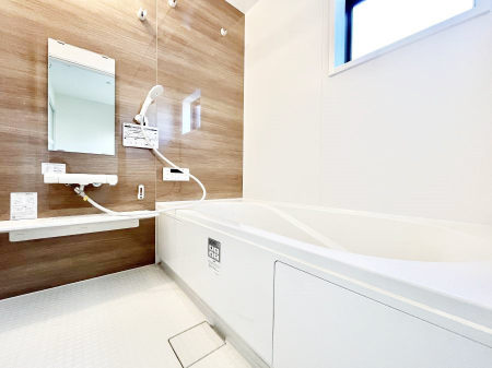 �����@����̔�������Ă���閾�邢�������̂���o�X���[��