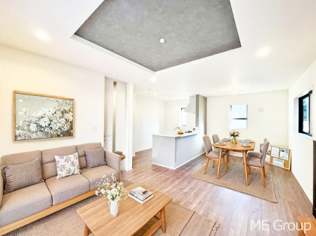 ���r���O�@�������������͋C�̂k�c�j�͉Ƒ��݂�Ȃ̉��K��ԁ��Ƌ��CG�ł�