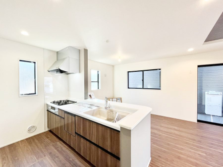 �L�b�`���@���������Ȃ��炲�Ƒ��Ƃ̉�b���y���߂�ΖʃJ�E���^�[�L�b�`��