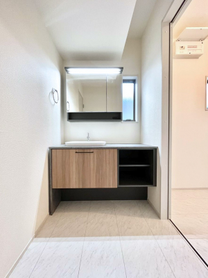 ���ʑ�E���ʏ��@�傫�����₷����ʋ��Ő�����������ʑ�́A�g�����Ȃ݃`�F�b�N�┧�̂������ɂ������߂ł��B 