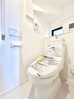 �g�C���@�g�C����1�K��2�K���ꂼ��ɔz�u����Ă��ĂƂĂ��֗��ł��B 