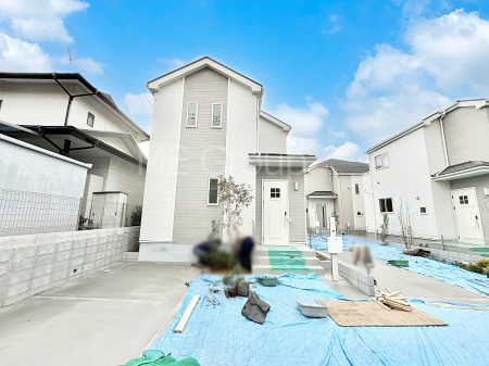 ���n�O�ώʐ^�@�������ꂽ�O�ρA�㎿�ȏZ��Ԃ��L���鎺���͉i�����S���ĉ߂�����Z���ł��B