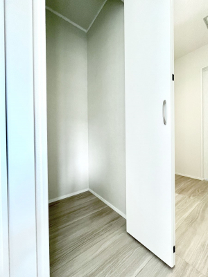 ���̑����ρ@�L�����[�B�|�������G�߂̏��������[���邱�Ƃ��ł��܂��B