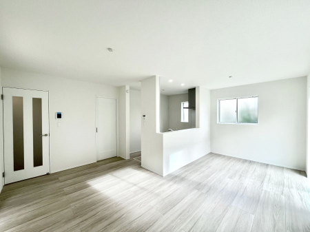 ���r���O�@�������������͋C�̂k�c�j�͉Ƒ��݂�Ȃ̉��K���  