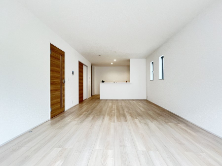 ̑ρ@Q`Living`@Ƒ̐HĉقAqǂV΂AFl肷LDK͏Z܂̒SBԉ߂ꏊA̋Ԃ͏Z܂Ŝ̋SnE܂B