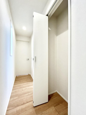 ���̑����ρ@�L�����[�B�|�������G�߂̏��������[���邱�Ƃ��ł��܂��B