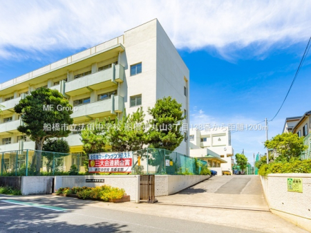 ���ӊ��@���w�Z 1200m �D���s���@�c���w�Z