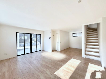 ���r���O�@���r���O�K�i���Ƒ��̏Ί�Ɖ�b���Ȃ��ł���܂�  